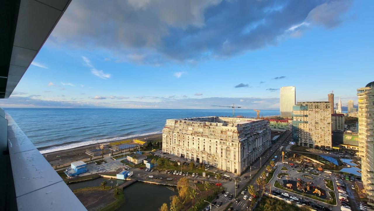 Black Sea Apartments Alliance Palace Batumi Exteriör bild