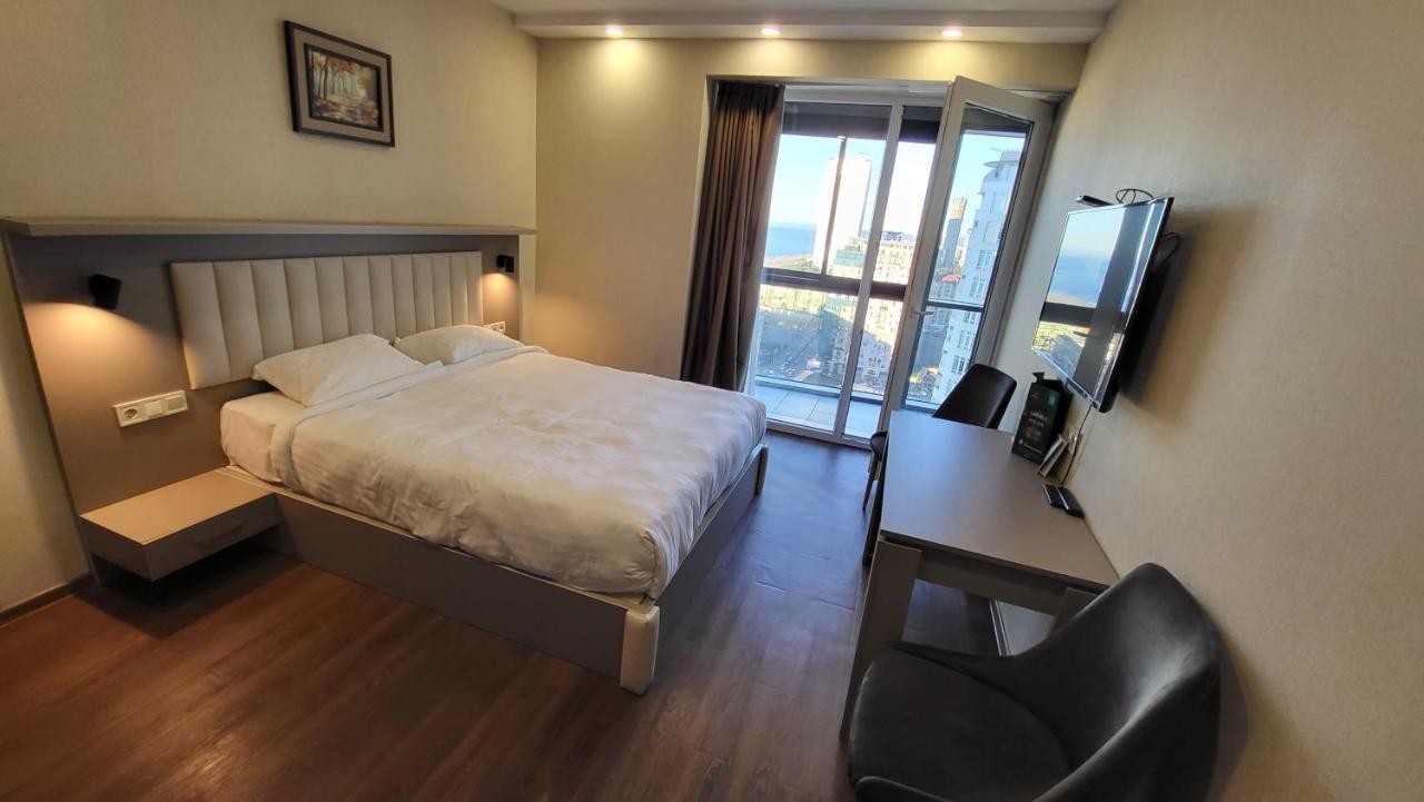 Black Sea Apartments Alliance Palace Batumi Exteriör bild