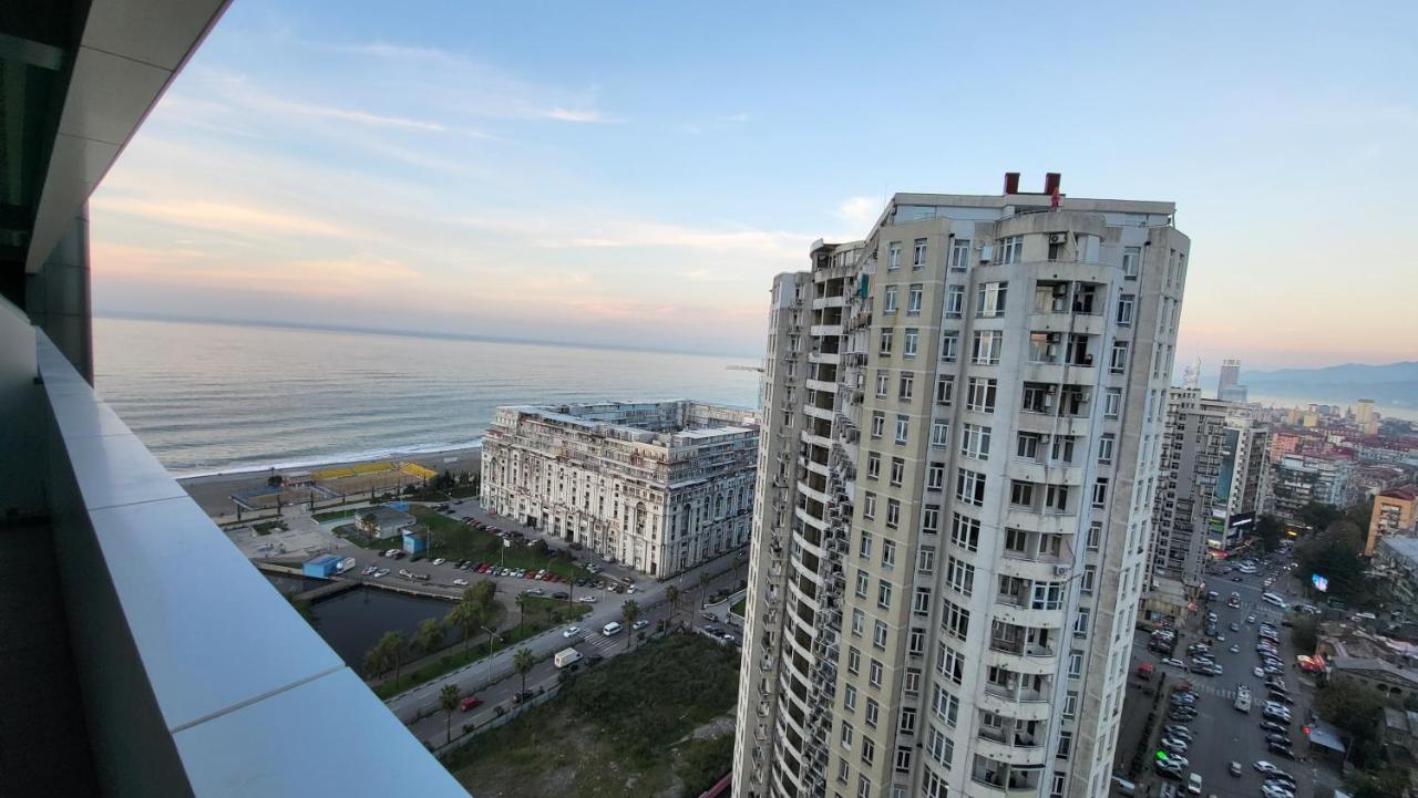 Black Sea Apartments Alliance Palace Batumi Exteriör bild