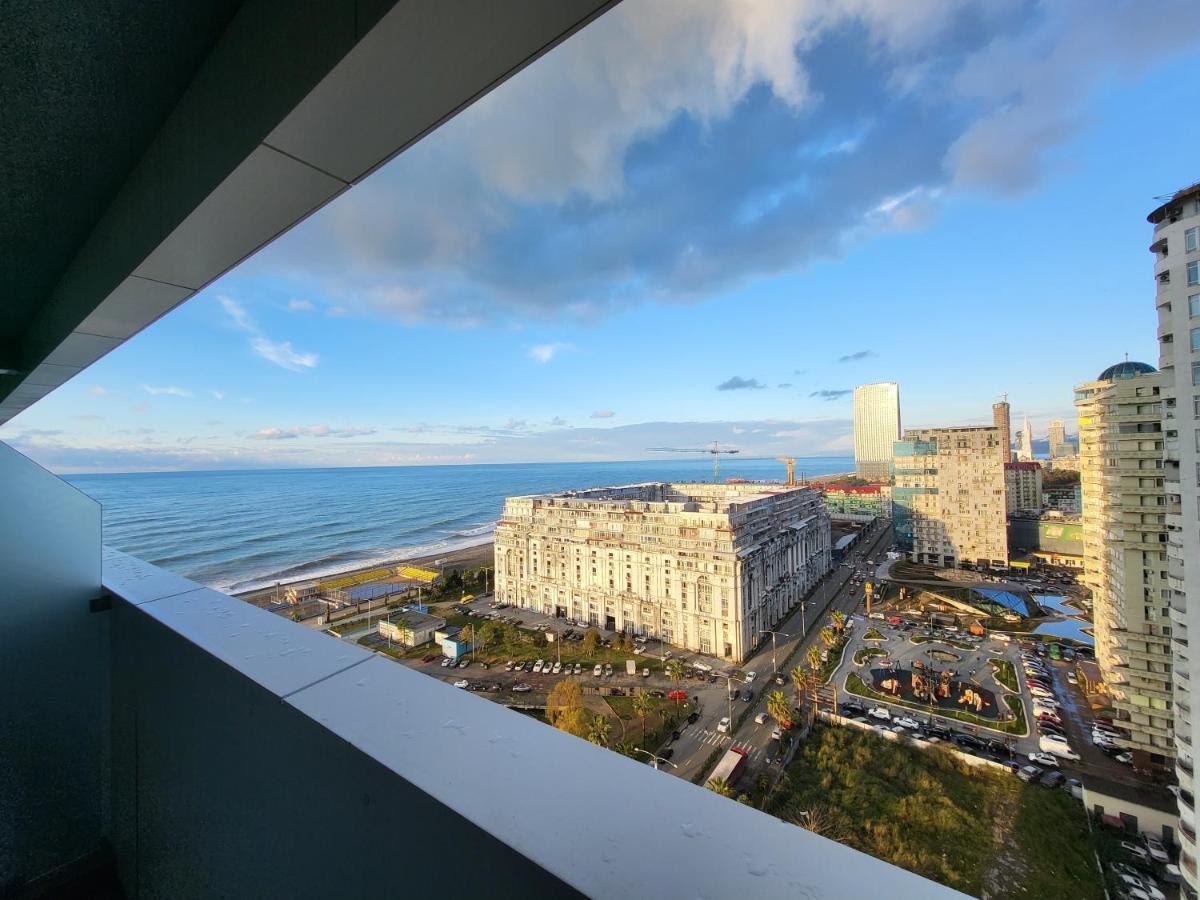 Black Sea Apartments Alliance Palace Batumi Exteriör bild